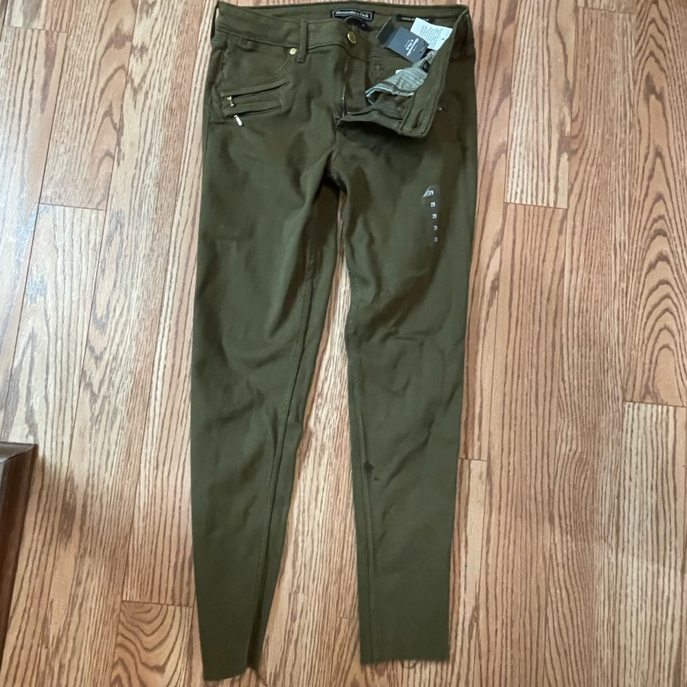 Abercrombie & Fitch Olive Super Skinny Jeans